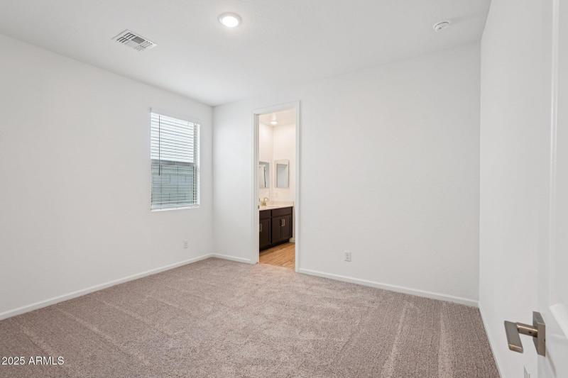 28-web-or-mls-W Brown St-S1909-028