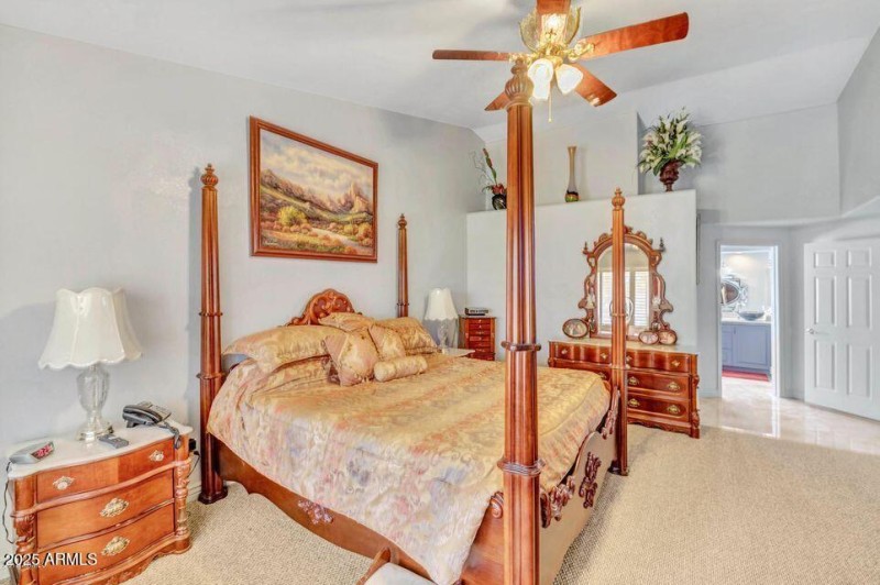 Master Bed Room (2)