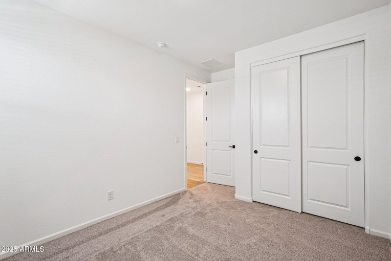 22-web-or-mls-W Camden Ave-S1909-022