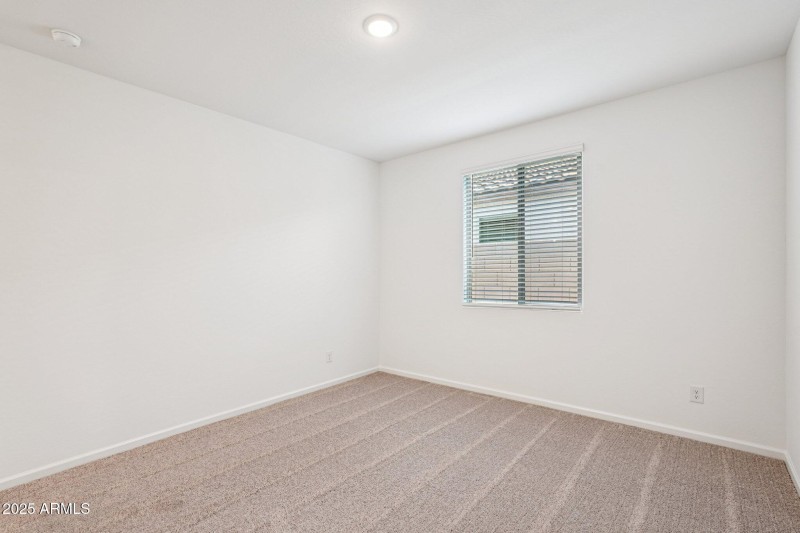 23-web-or-mls-W Camden Ave-S1909-023