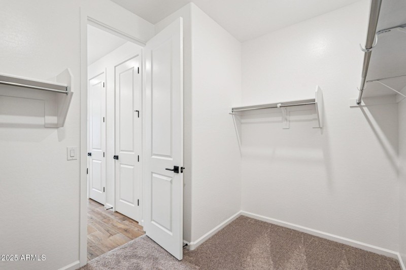 34-web-or-mls-W Camden Ave-S1909-034