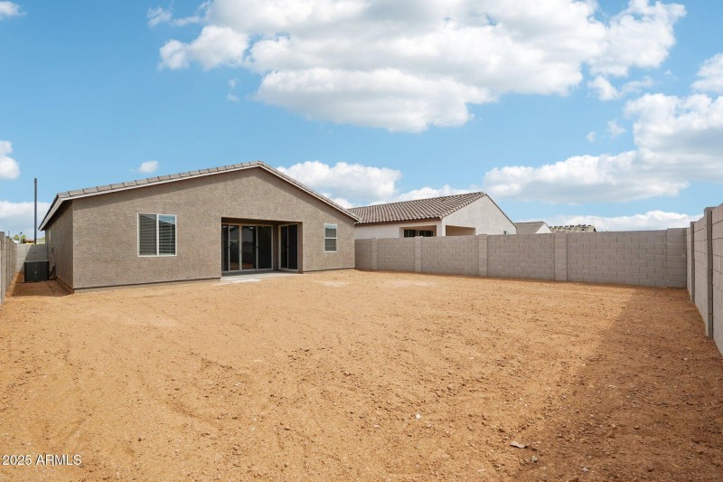 38-web-or-mls-W Camden Ave-S1909-038