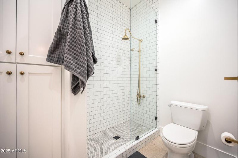 bedroom_3_bath_2