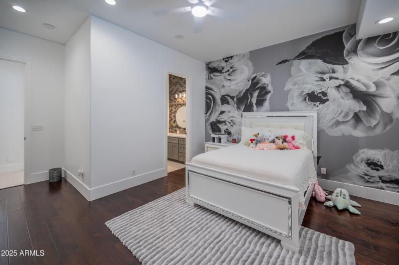 bedroom_2