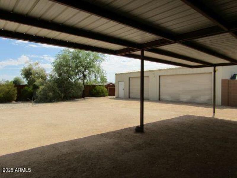 Workshop or 5 car garage