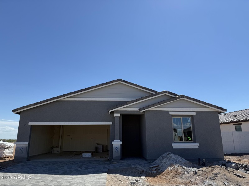 001 Front Exterior