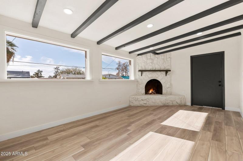 2227 W Paradise Dr - 13