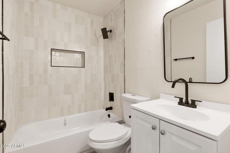 2227 W Paradise Dr - 20
