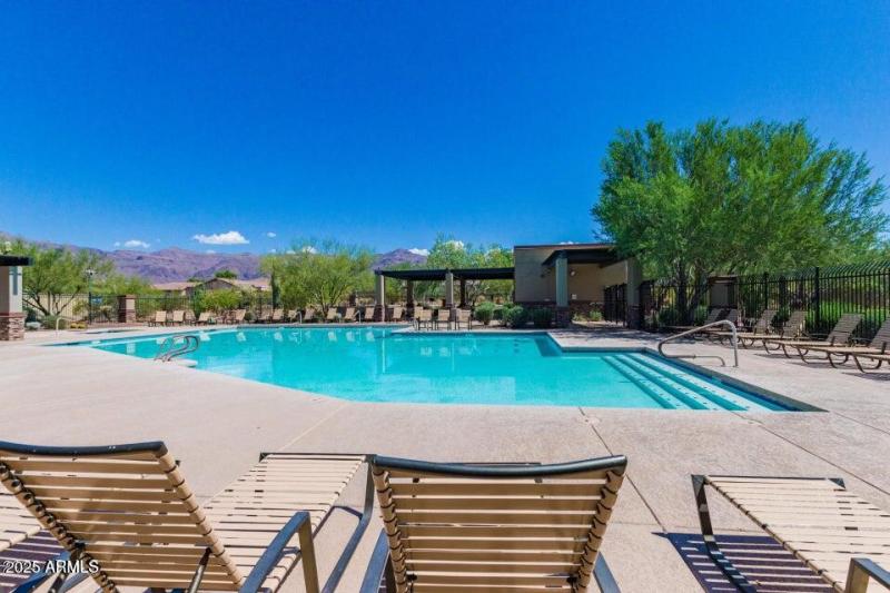 5_Lap Pool_Superstition Foothills