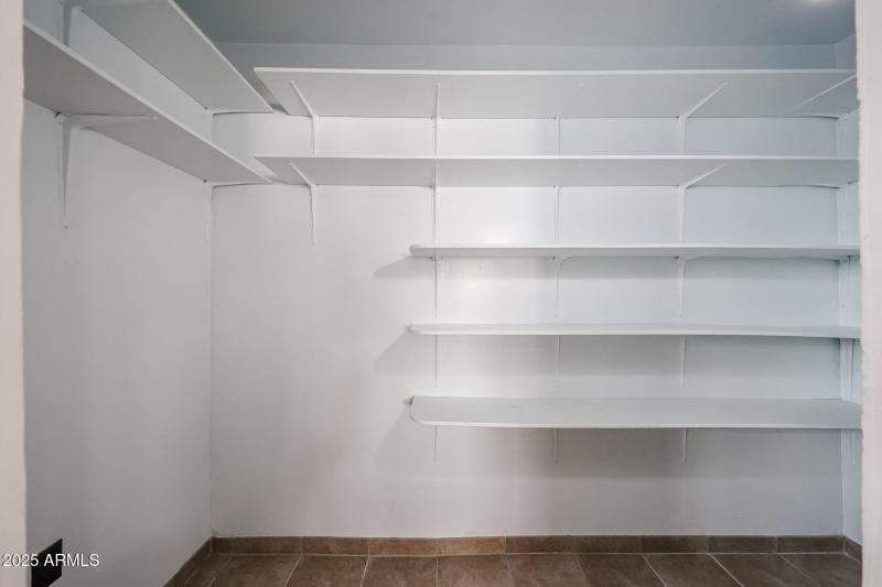 Walk-in Pantry