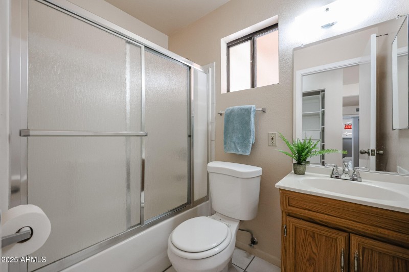 Bedroom 4 Private Bathroom