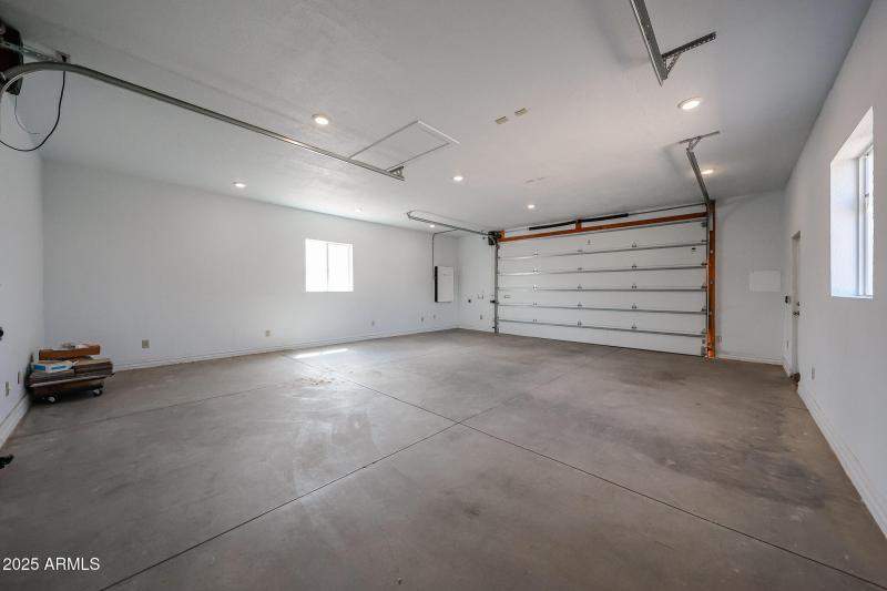 Detached Garage/Workshop