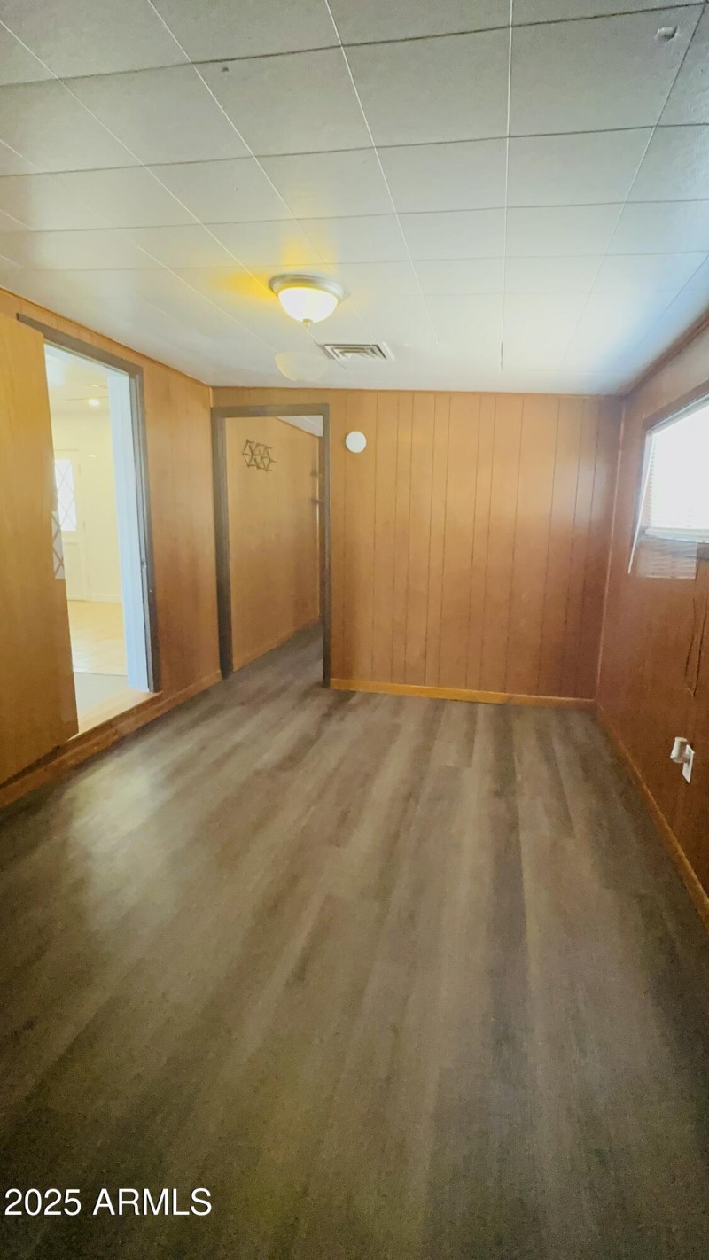 room 3 pic 2