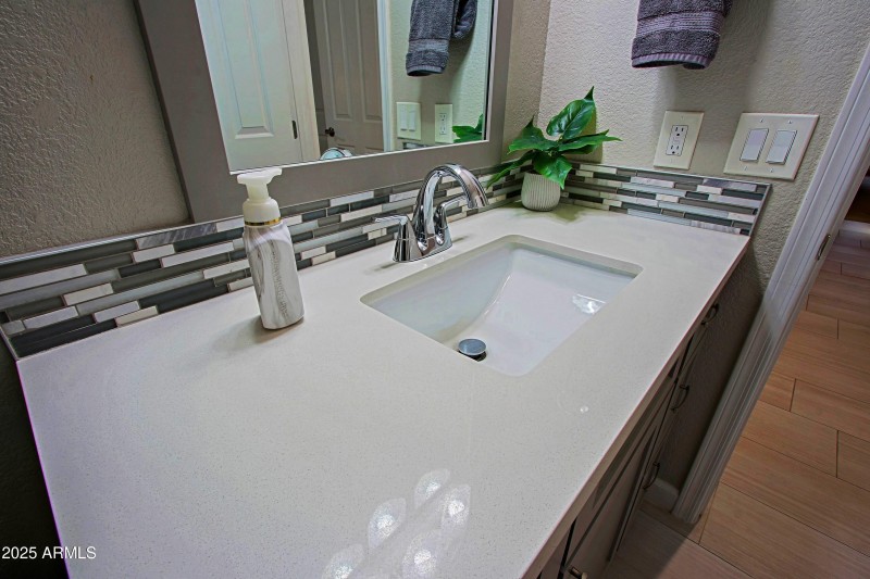 Exec. Suite/2nd Bath 4