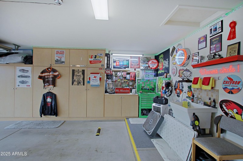 Garage 2