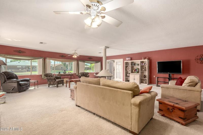 14 - Leisure World 624