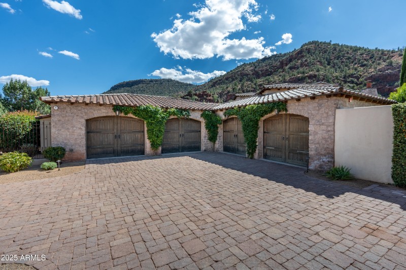 4 Car Garage