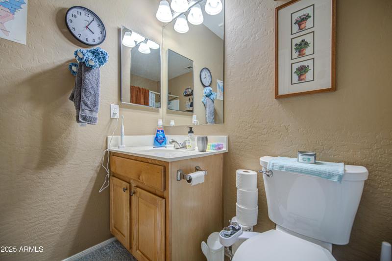 Bathroom 2-pic 3