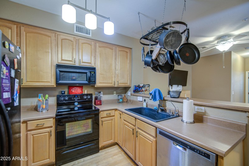 Kitchen 4