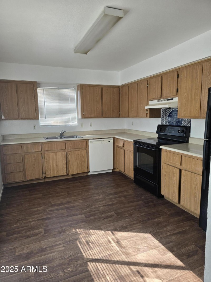 Eat-In Kitchens