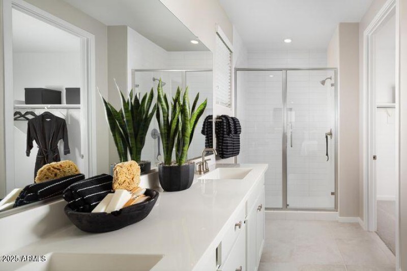 4005 Owners Bath
