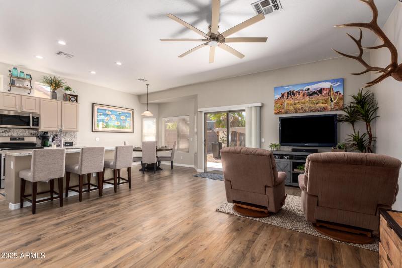 Pampa living room