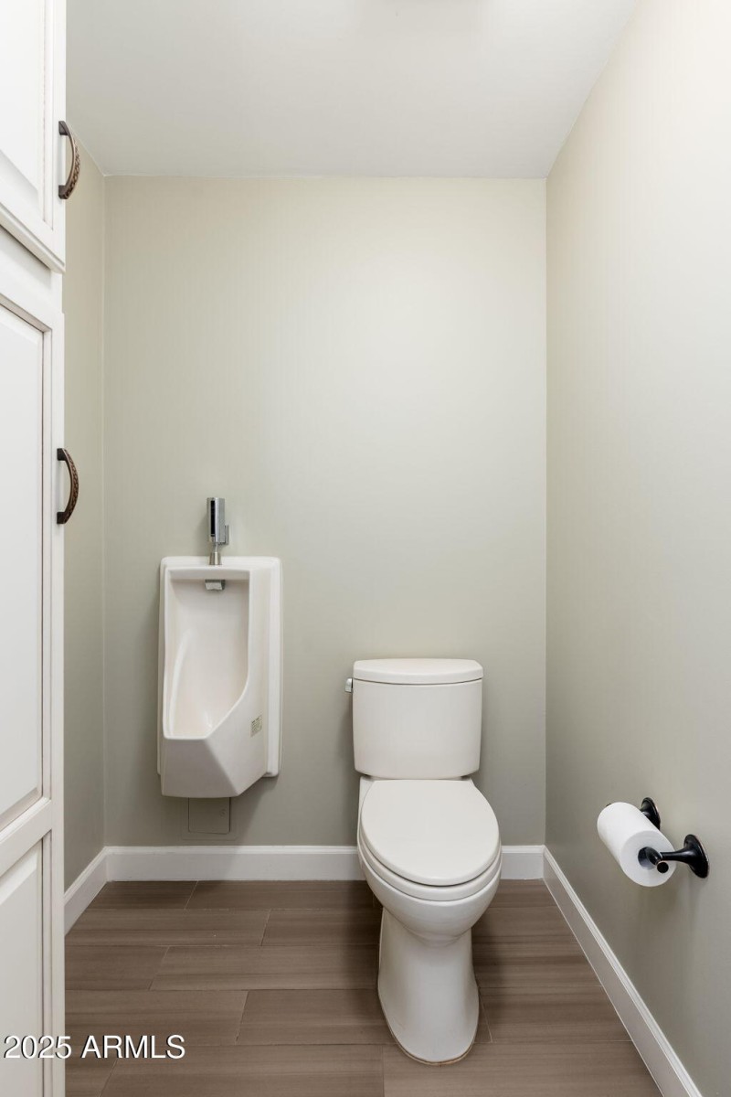 Bath / Urinal