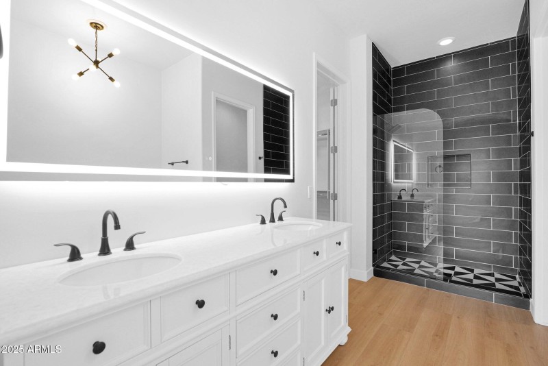 22-web-or-mls-P1156307