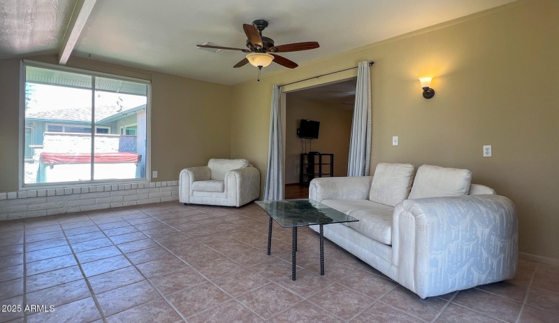 Slider from AZ Room to Spa