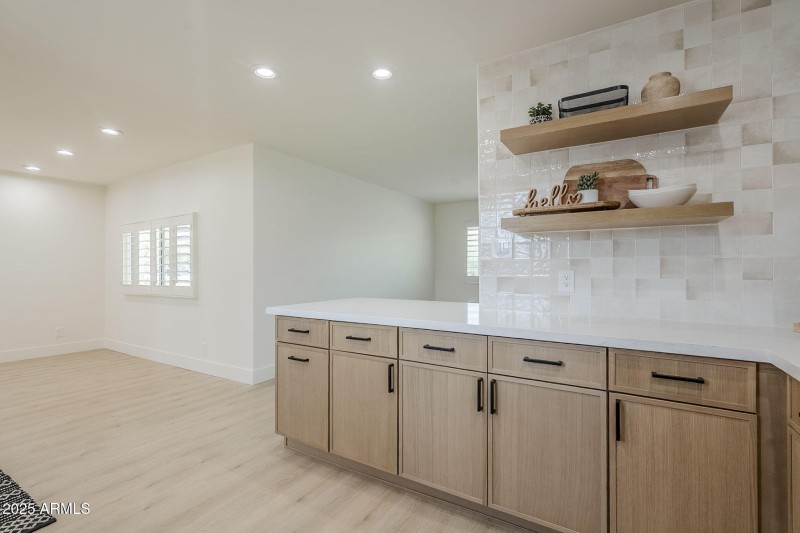 25-web-or-mls-Lockwood-13