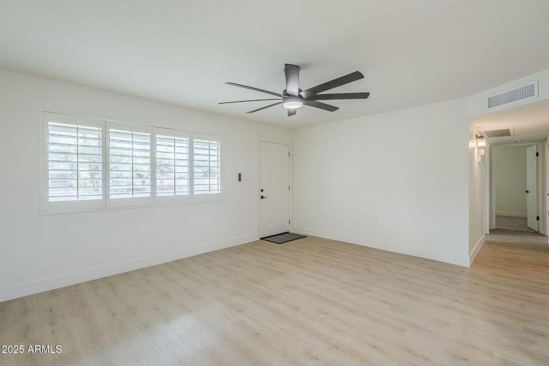 27-web-or-mls-Lockwood-15