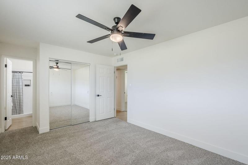 40-web-or-mls-Lockwood-28