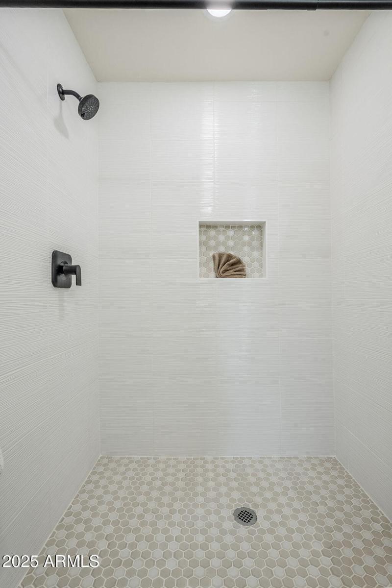 46-web-or-mls-Lockwood-34