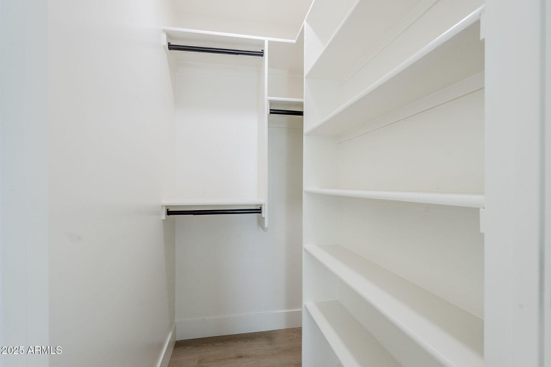 48-web-or-mls-Lockwood-36