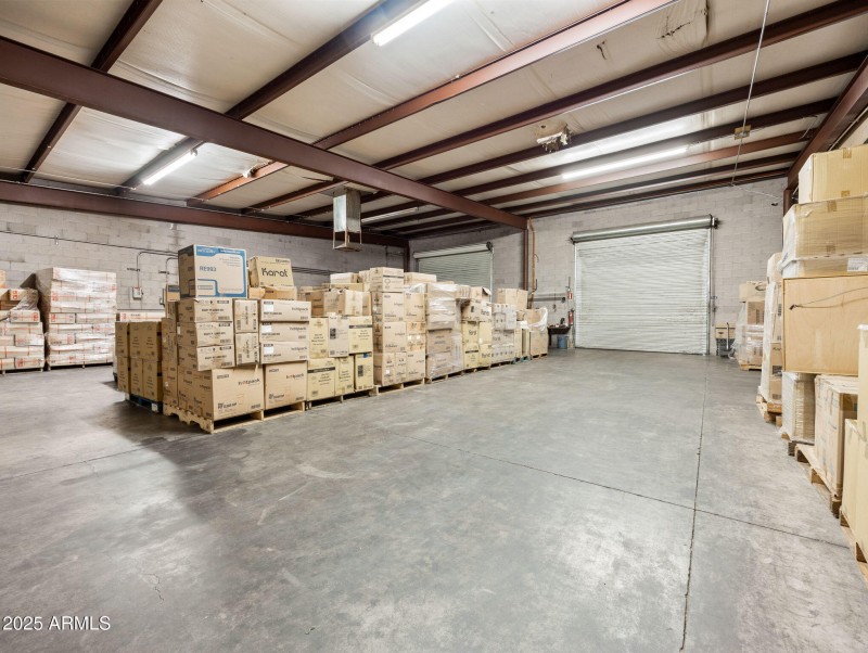 34-web-or-mls-4239 N 40th Ave-25