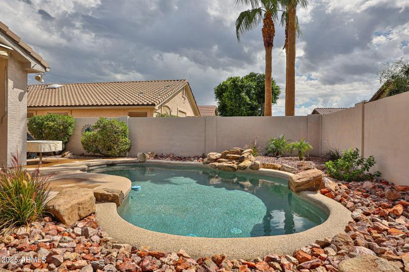 Pool/Water Feature