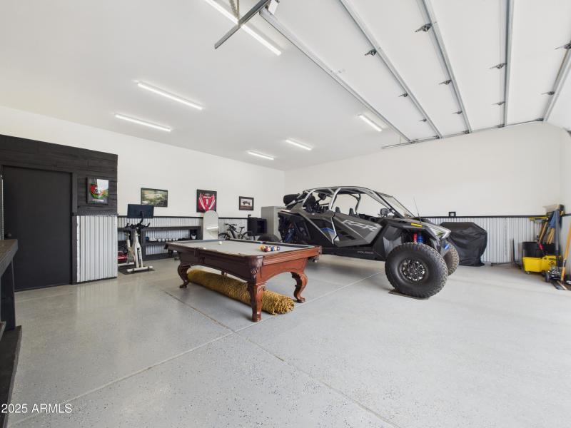 EXTRA GARAGE 1