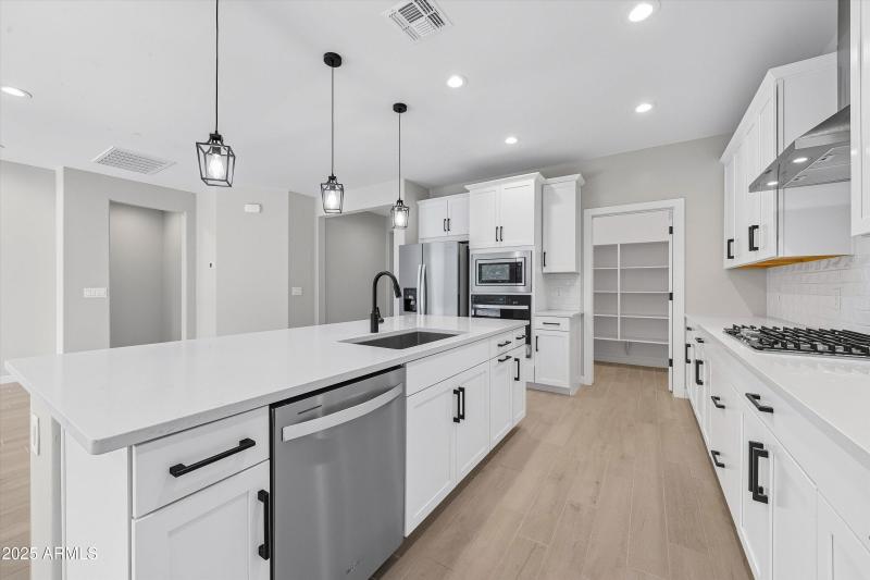 13-Kitchen