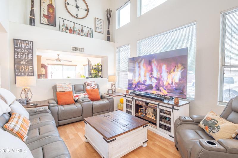 Living Room (2)