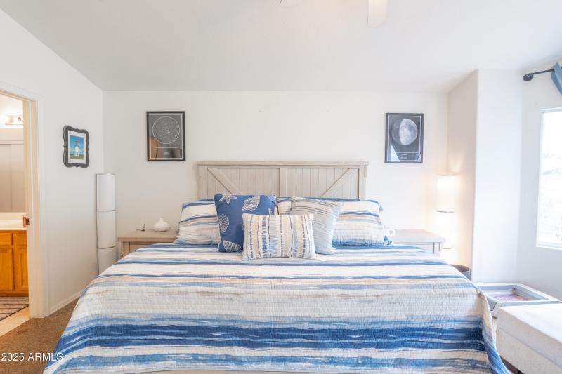 Master Bedroom (2)