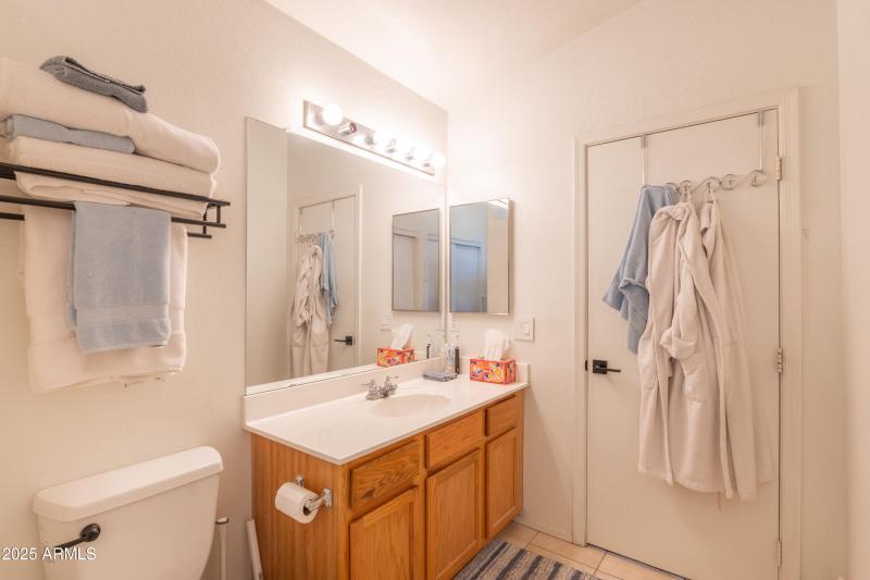 Master Bathroom (1)
