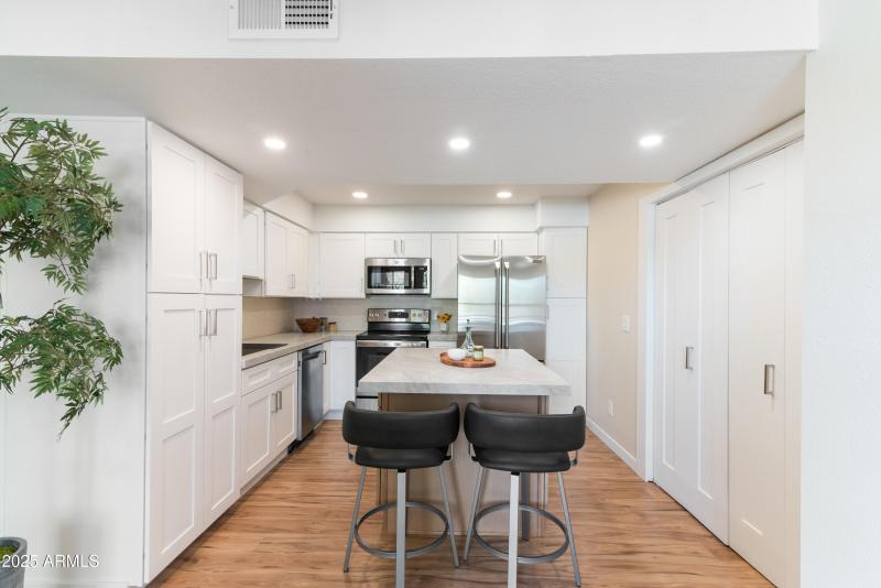 11_8787 e mountain view rd 2101-11