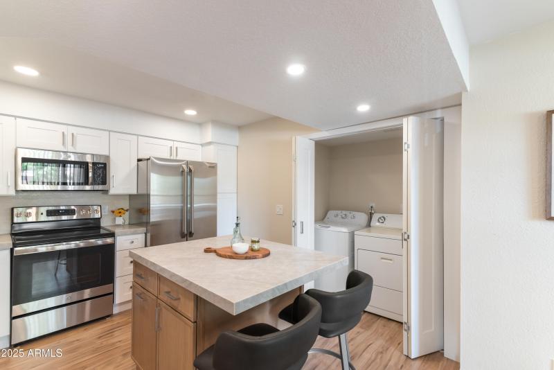 15_8787 e mountain view rd 2101-15