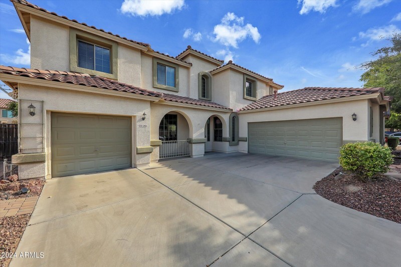 04-13616 W San Miguel Avenue-4