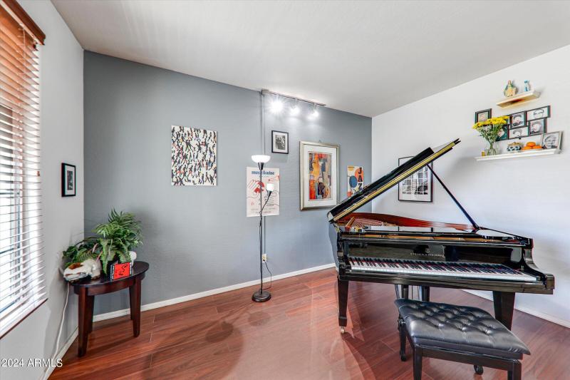 15-13616 W San Miguel Avenue-15