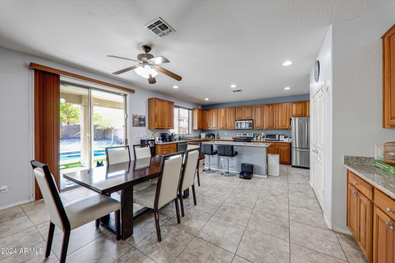 18-13616 W San Miguel Avenue-18