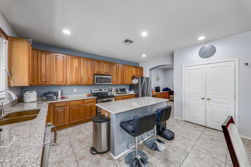 21-13616 W San Miguel Avenue-21