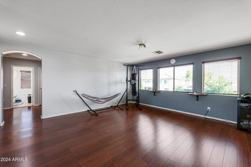 38-13616 W San Miguel Avenue-38