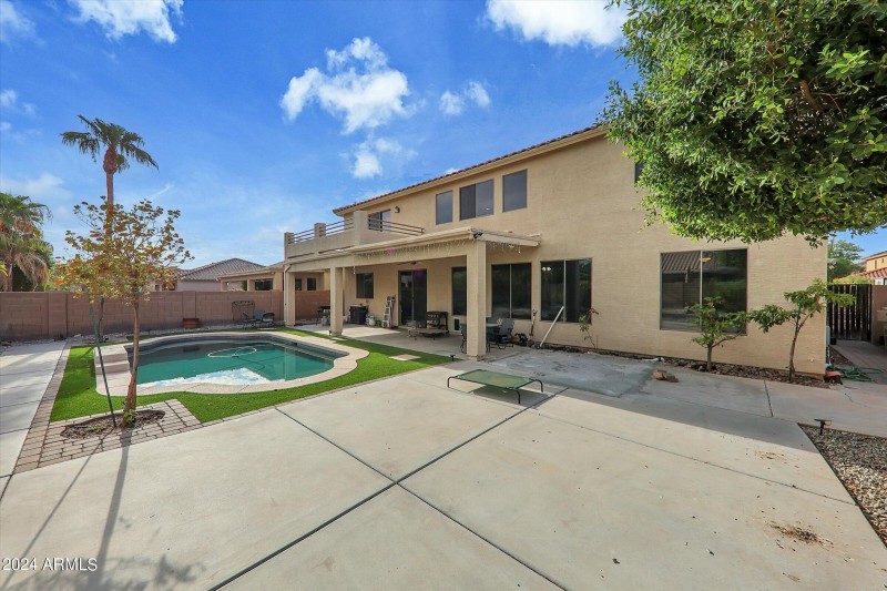05-13616 W San Miguel Avenue-5