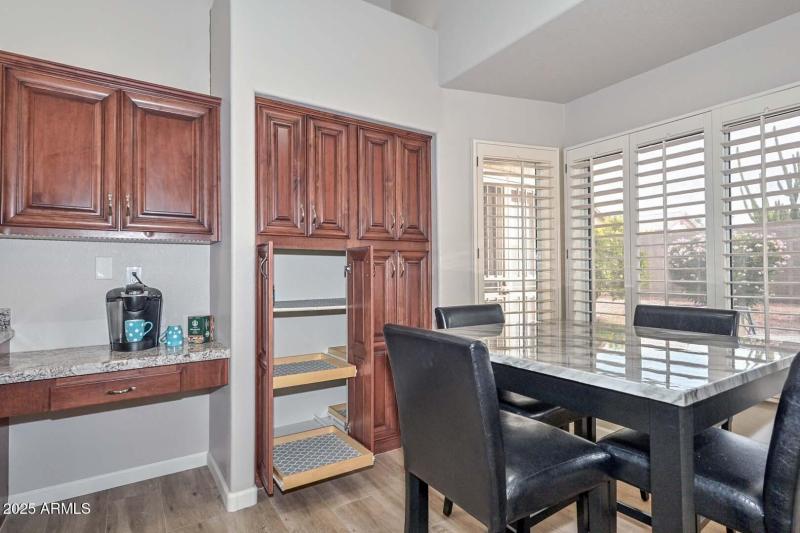 Kitchen-Pantry